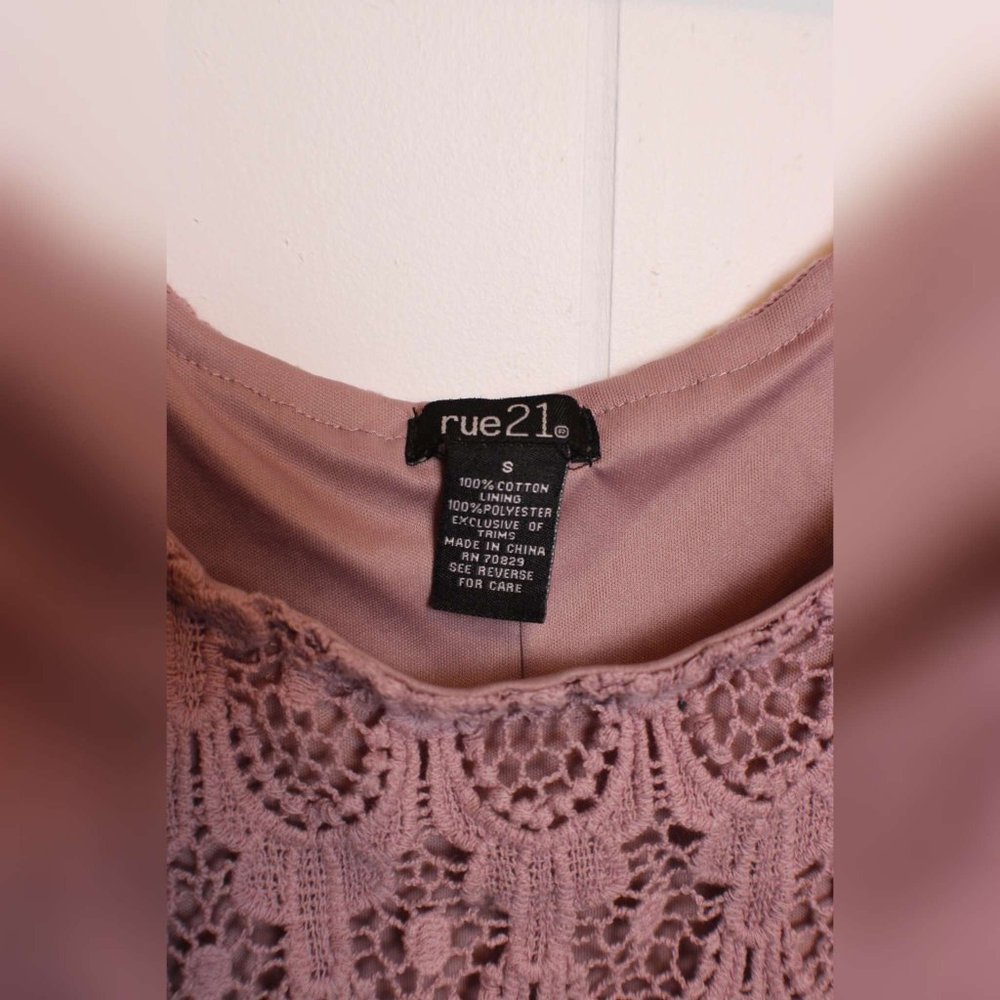 Rue21 Lace Crop Tank Top - Picture 3 of 3